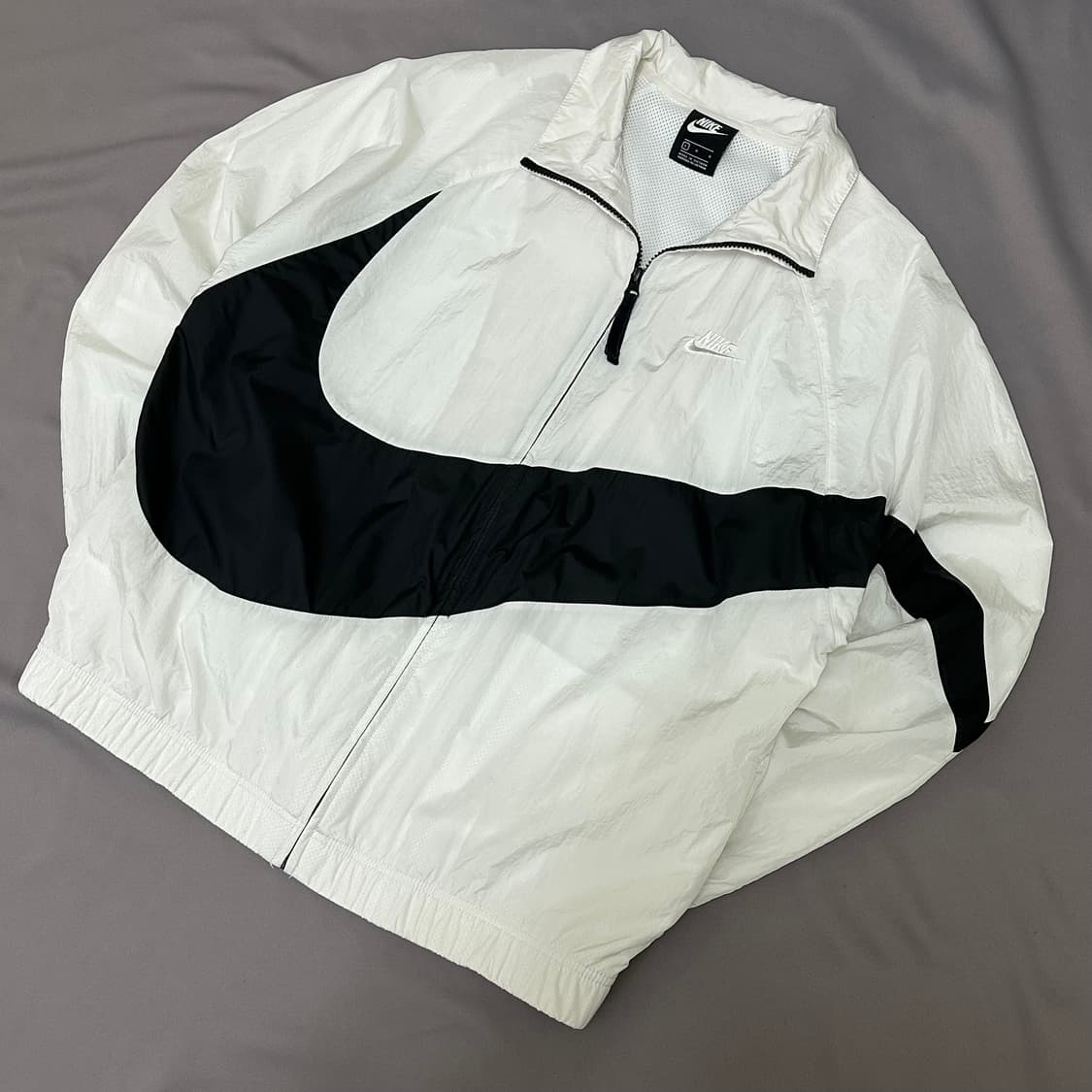 나이키 올드스쿨 빅스우시 화이트 바람막이 L 상품이미지3