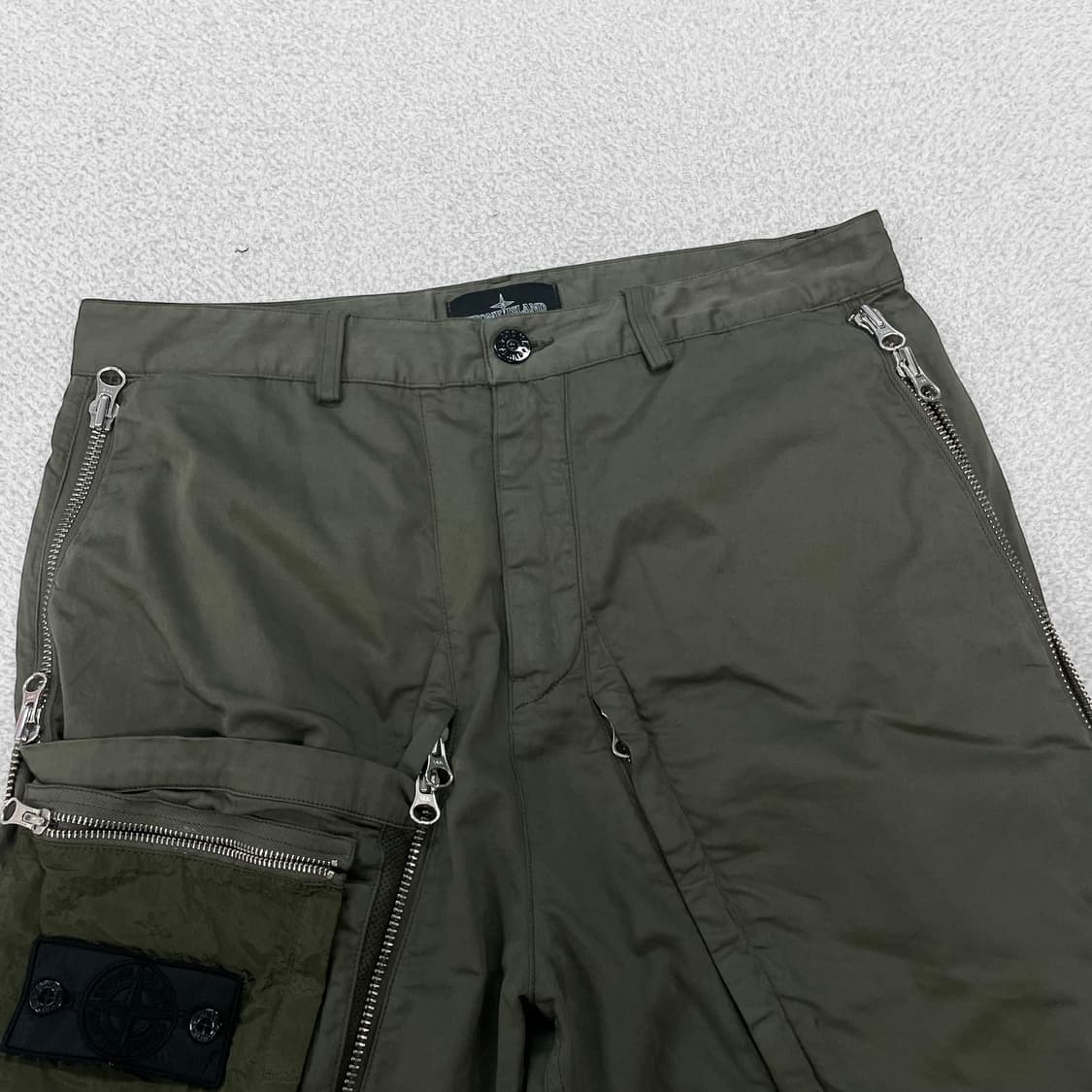 스톤아일랜드 쉐도우프로젝트 컨버트 카고 팬츠 카키 상품이미지2