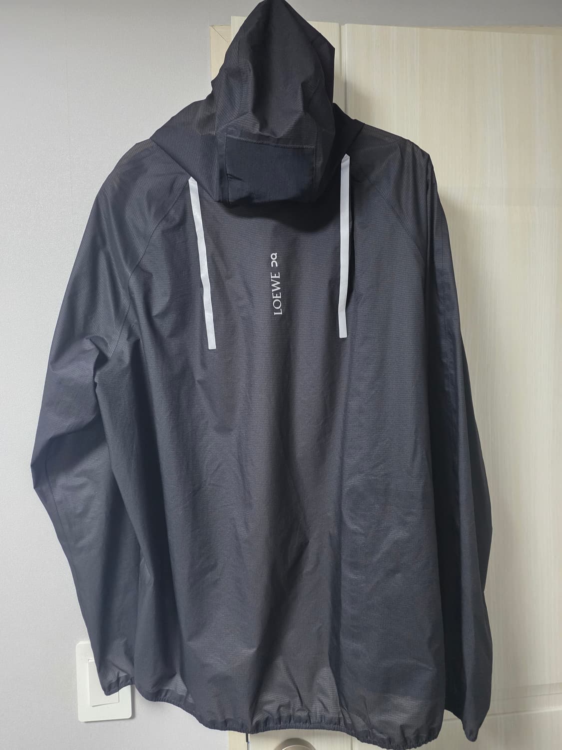 로에베 x 온 러닝 울트라 자켓 블랙 라지 상품이미지8