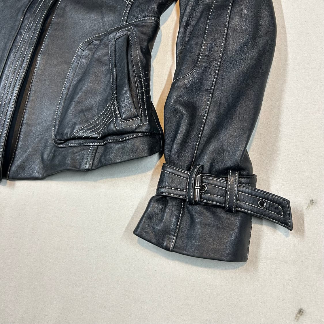 S) 레쥬메 스티치 포인트 벨티드 양가죽 자켓 상품이미지3