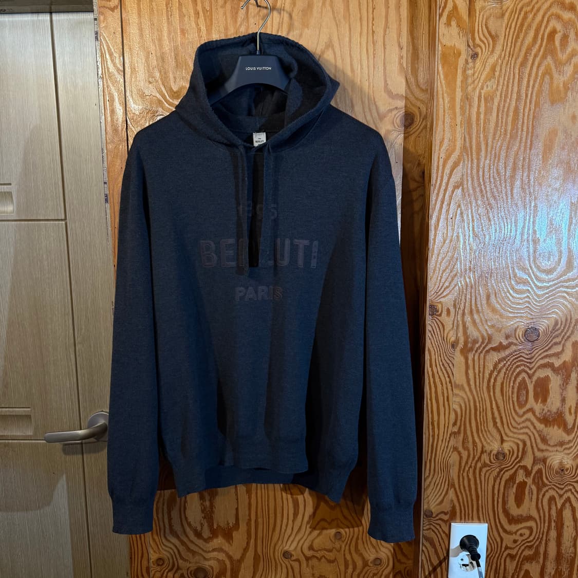 벨루티 24 F/w 로고 니트 후드 판매 합니다. 상품이미지1