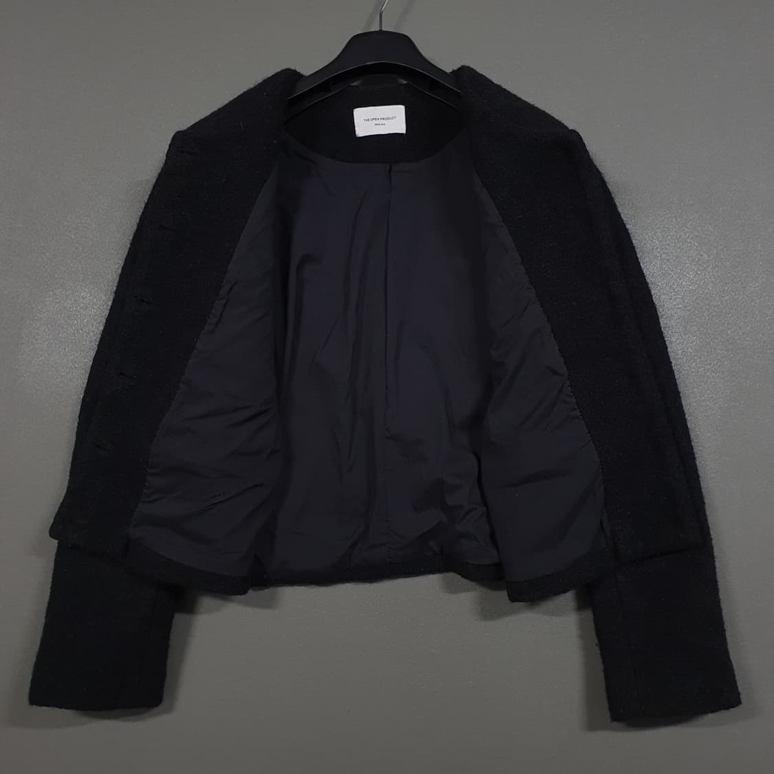 여성 M) 더오픈프로덕트 블랙 크롭 울 모 버튼 포켓 트위드 자켓 상품이미지4