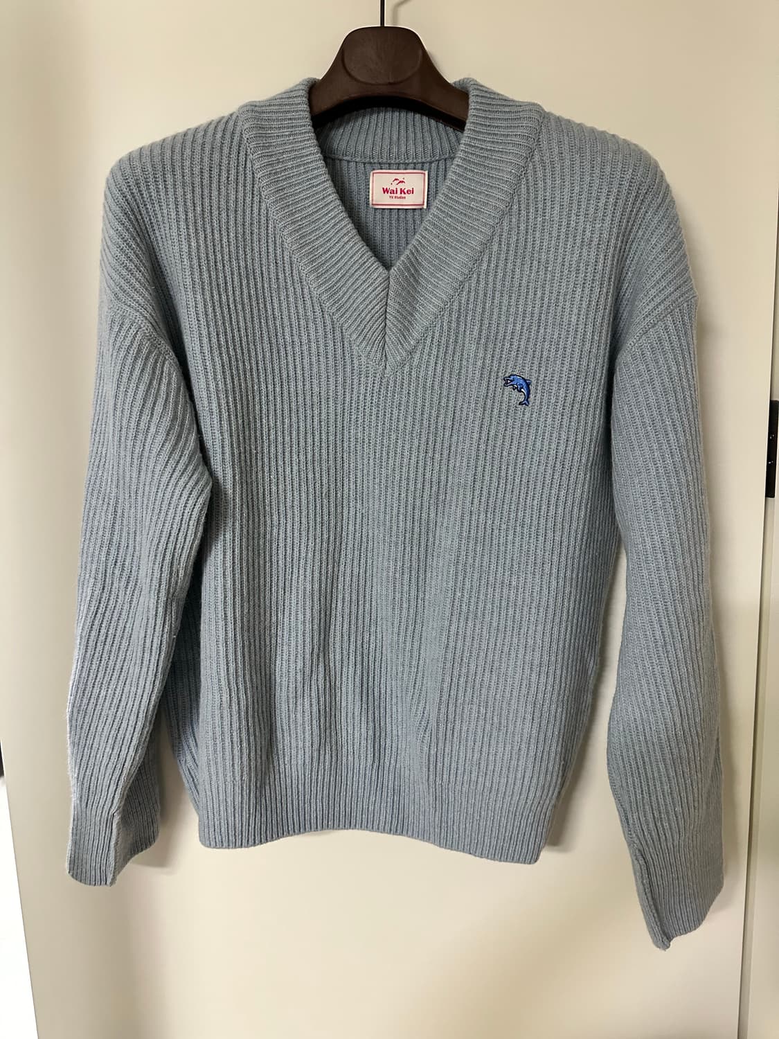 WAKEI 돌핀 자수 V넥 울니트 스카이블루 FREE 상품이미지1