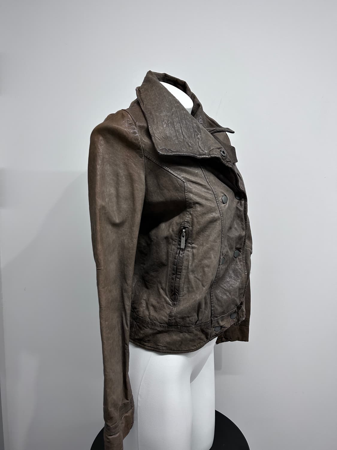 코데즈컴바인 램스킨 비대칭 더블 클로징 자켓 상품이미지3