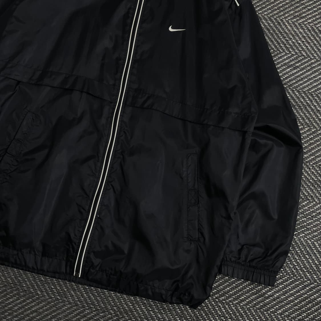 00s 나이키 올드스쿨 디테일 블랙 바람막이y 3840 상품이미지3