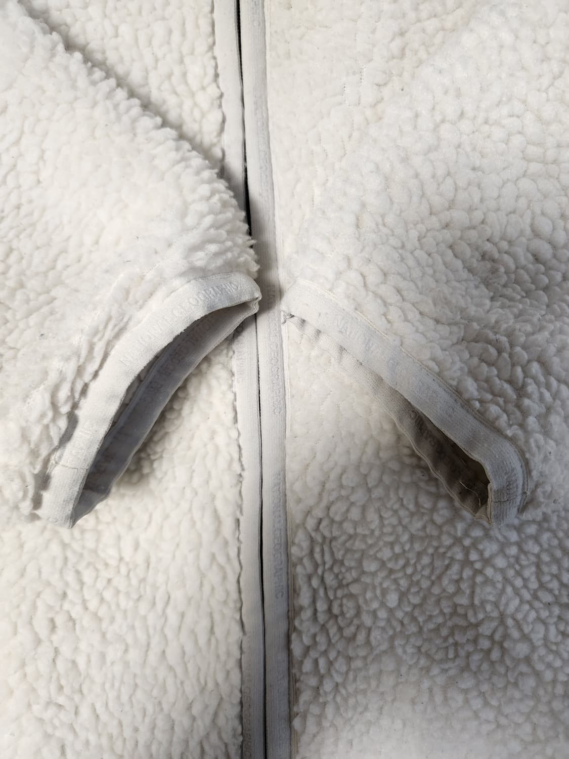 내셔널지오그래픽 아이보리 남성 롱플리스 자켓 사이즈105(xl)

여러  상품이미지8