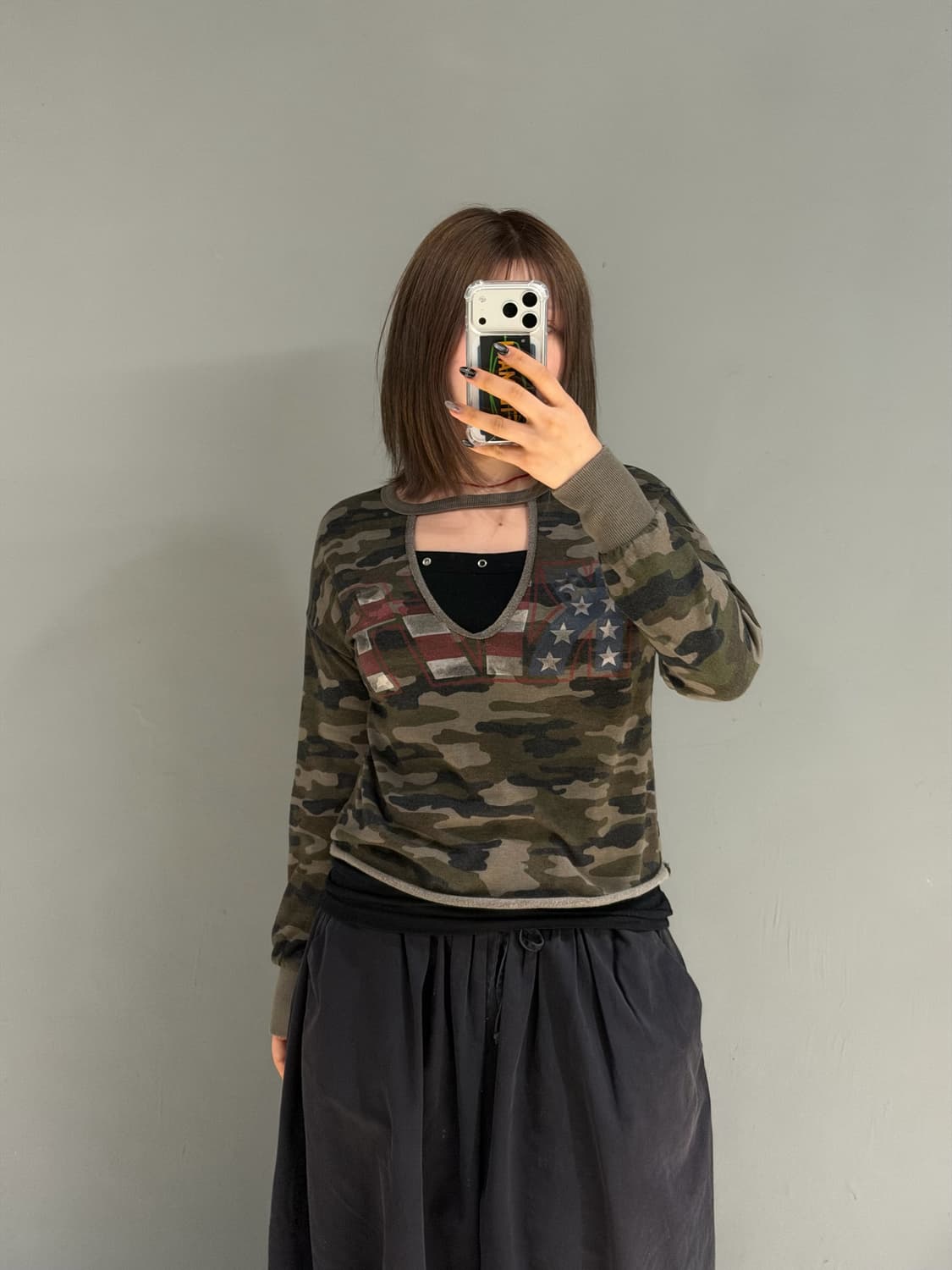 kiss lettering camo pattern sleeve 상품이미지1