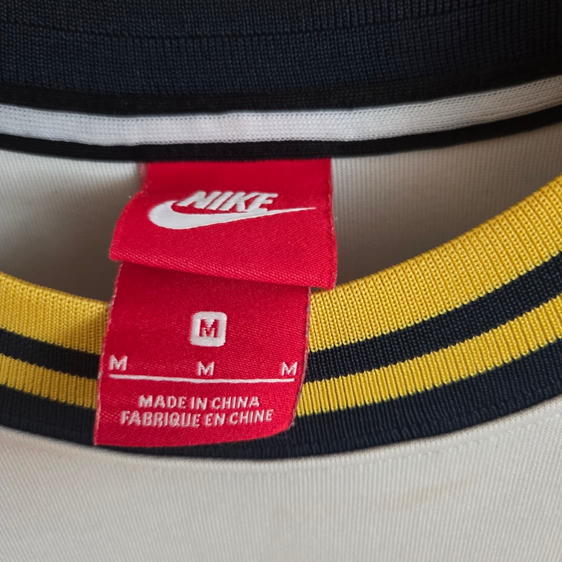 나이키 스포츠웨어 맨투맨 티셔츠 M 상품이미지3