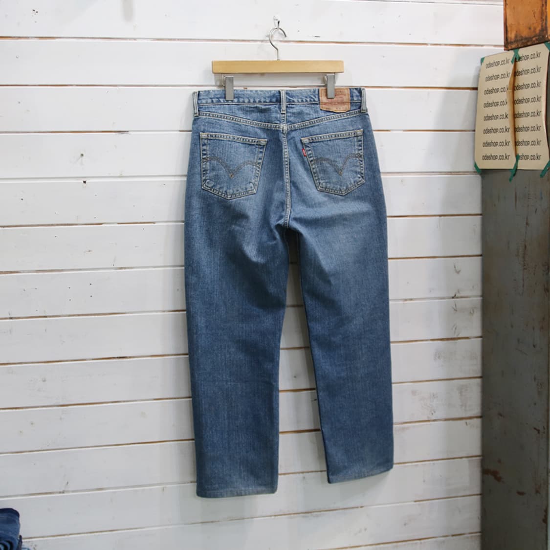 (착용컷) 리바이스 533 (남성용 34.5) 상품이미지2