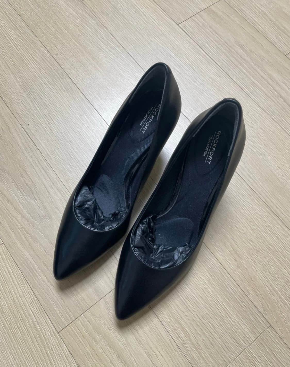 락포트 토탈모션 블랙 펌프스 230mm 상품이미지1