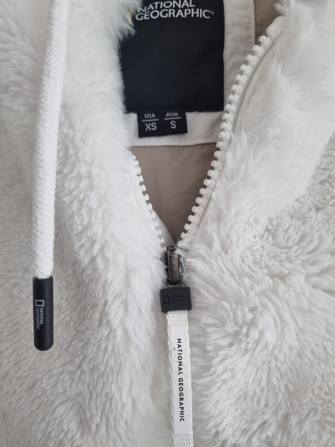 내셔널지오그래픽 뽀글이 후리스 S 화이트 상품이미지4