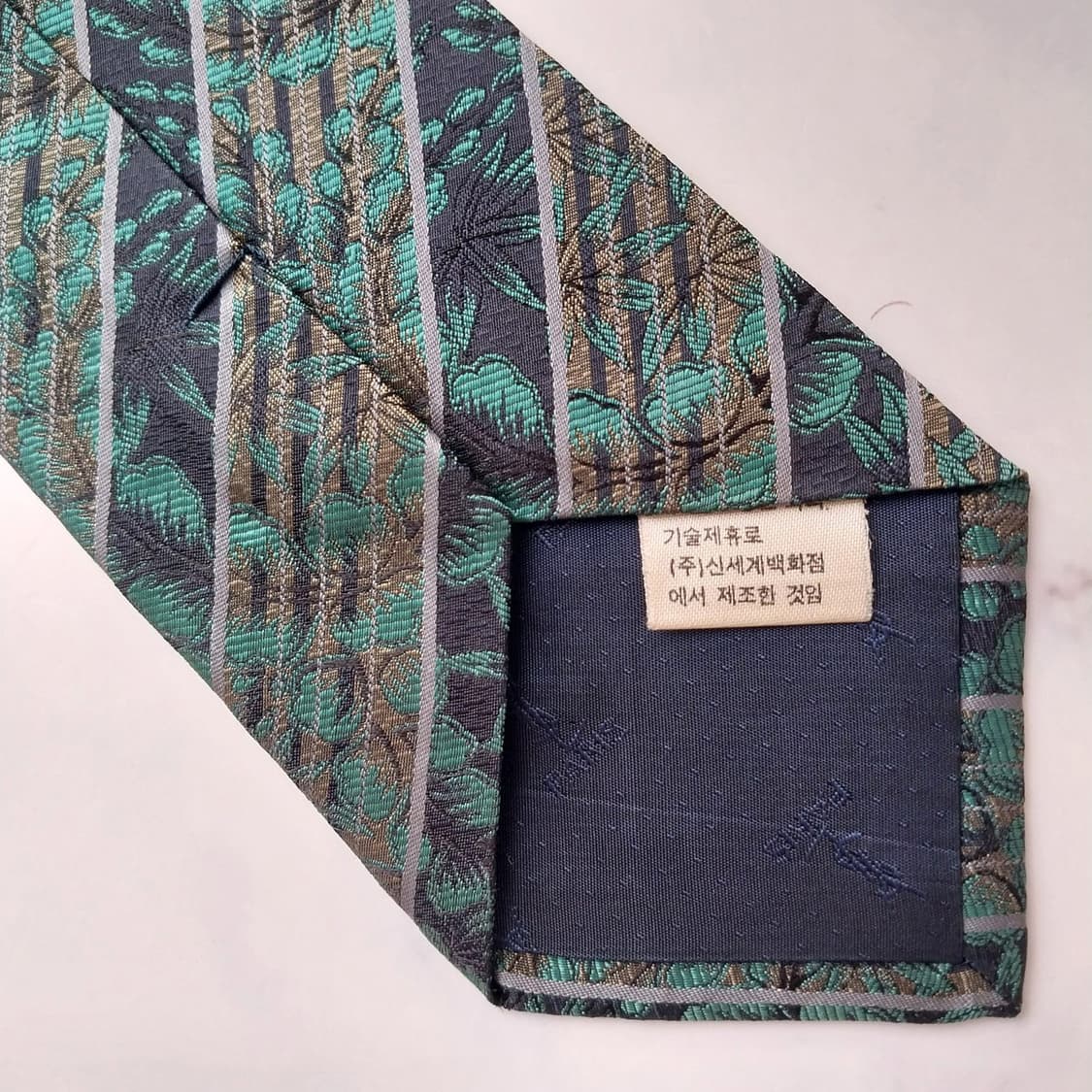 입생로랑 실크 리프 스트라이프 넥타이 8.8cm A+등급 K1267
 상품이미지10