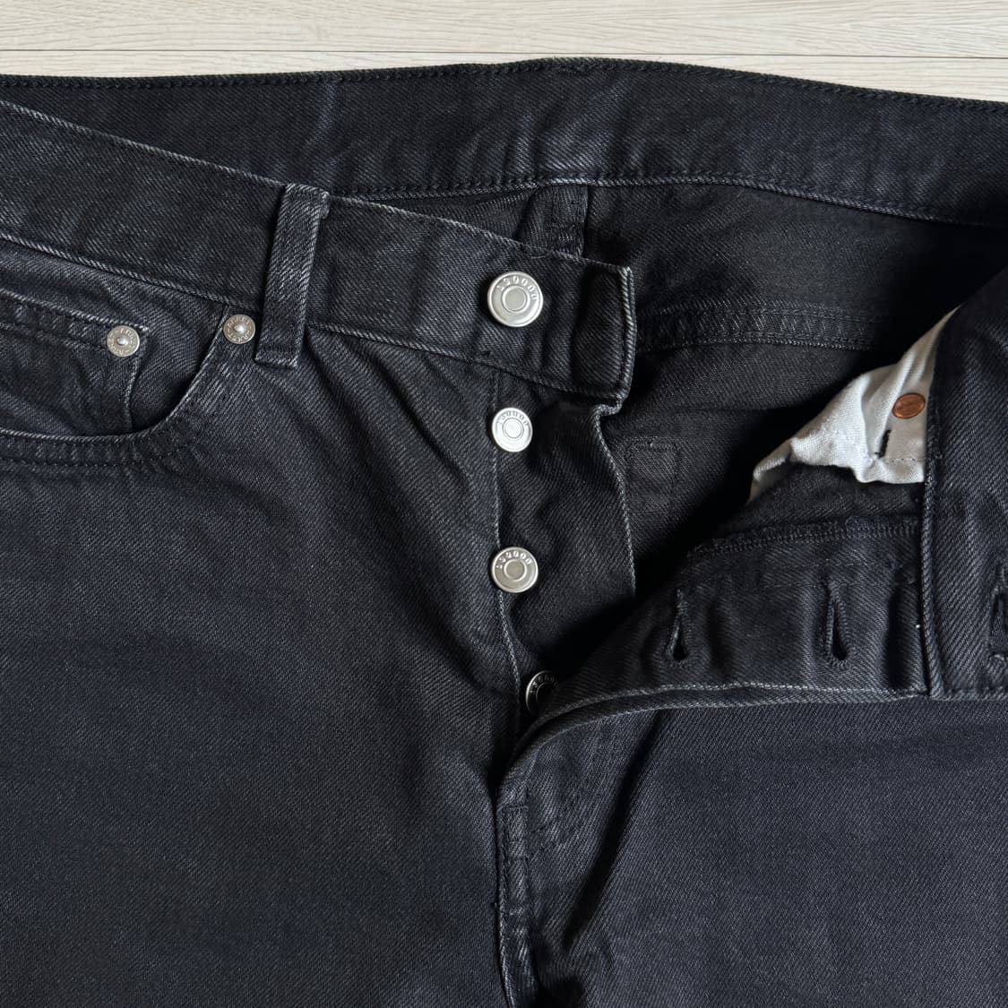 아르켓 레귤러 크롭 진 (흑청) 상품이미지2