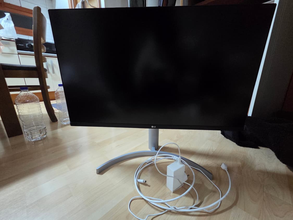 닌텐도 독모드용 LG 32UN650K 32인치 4K 모니터 팝니다 ! 상품이미지3