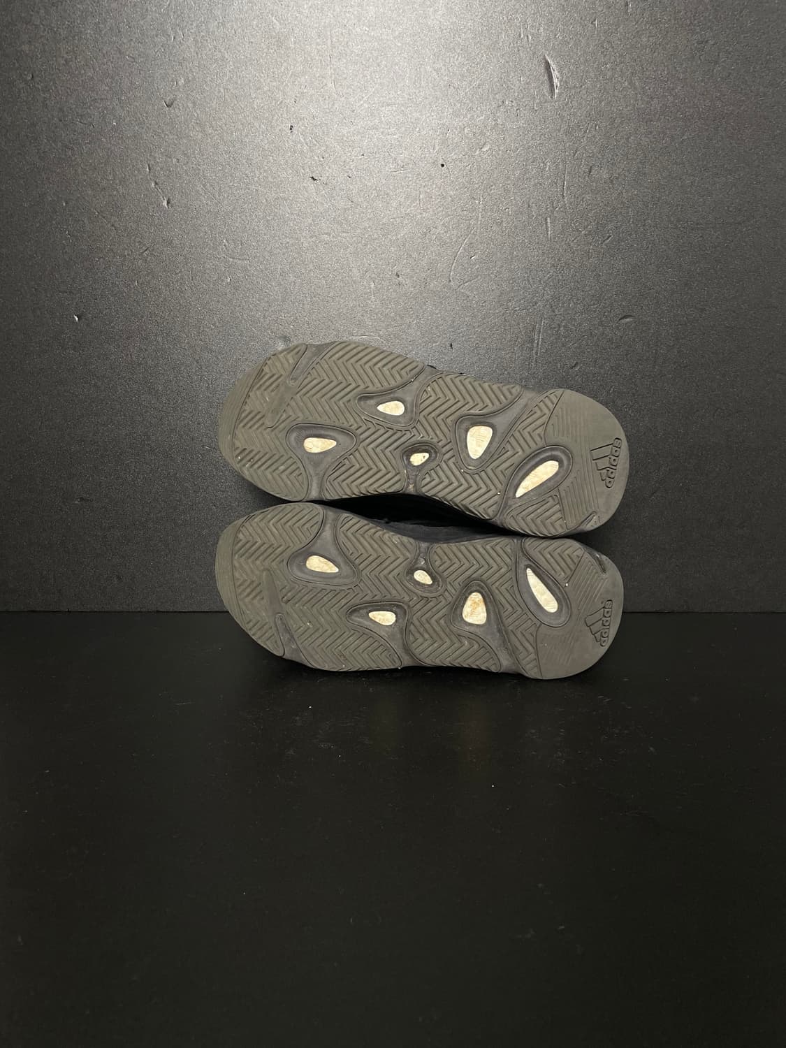 [255] 아디다스 이지부스트 700 V2 반타 상품이미지8