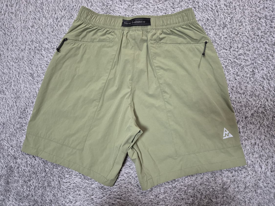 뉴발란스 남성 벨티드 카고 쇼츠 M(80) 상품이미지4