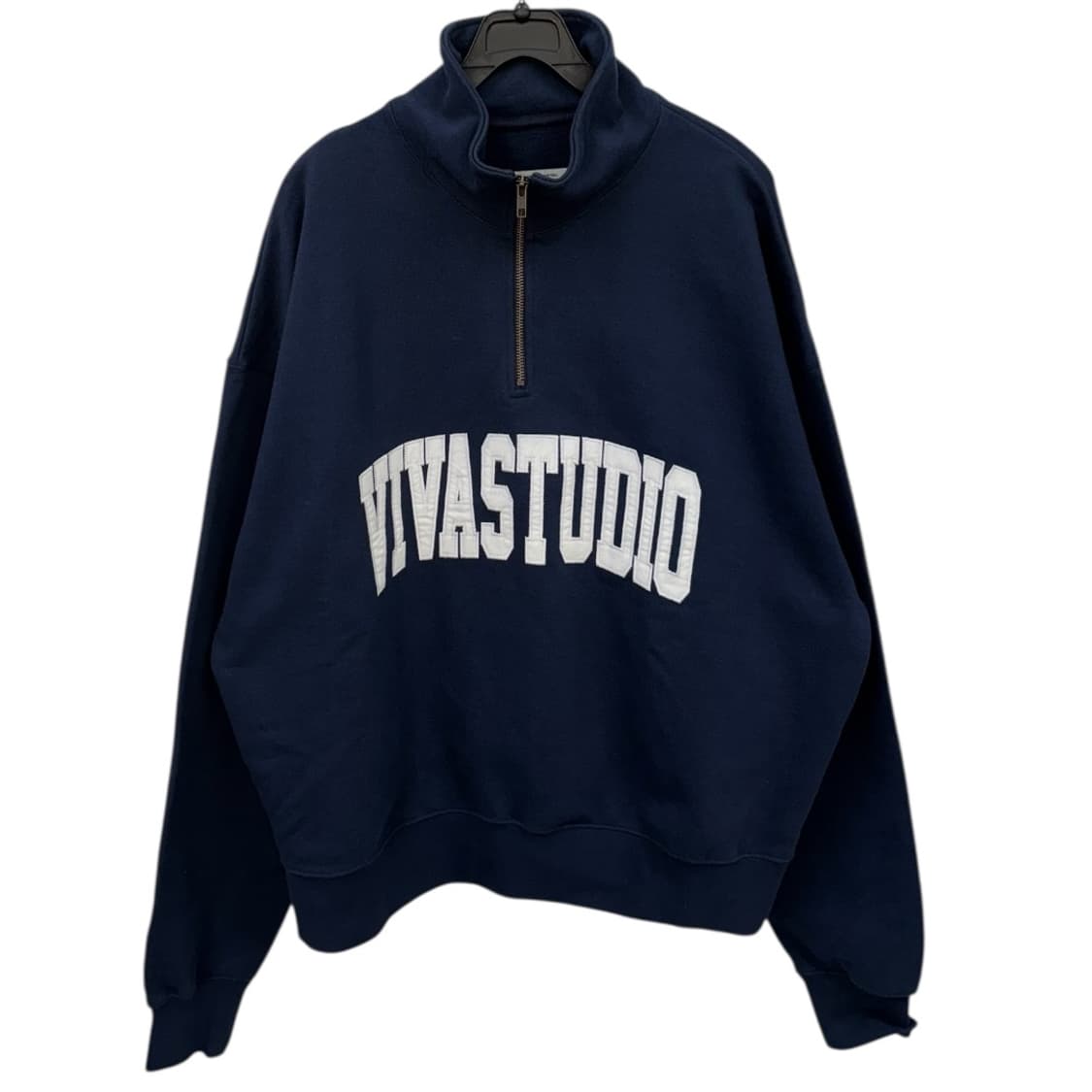 비바스튜디오 반집업 맨투맨 상품이미지1