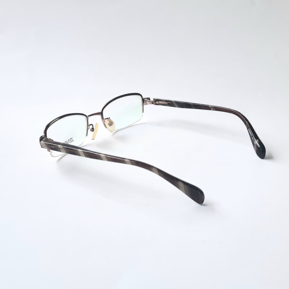 데드스탁 반무테 골드 뿔다리콤비 안경테  1380 상품이미지6