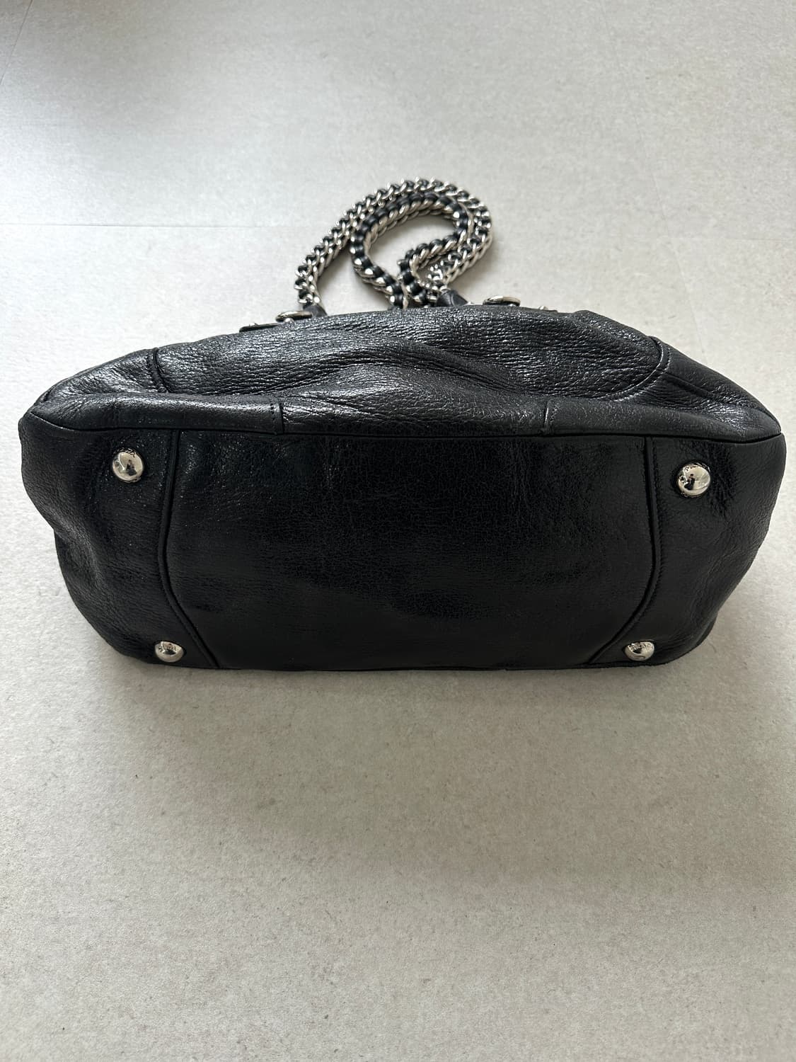 프라다 CERVO LUX 블랙 펄 레더 체인백 상품이미지7