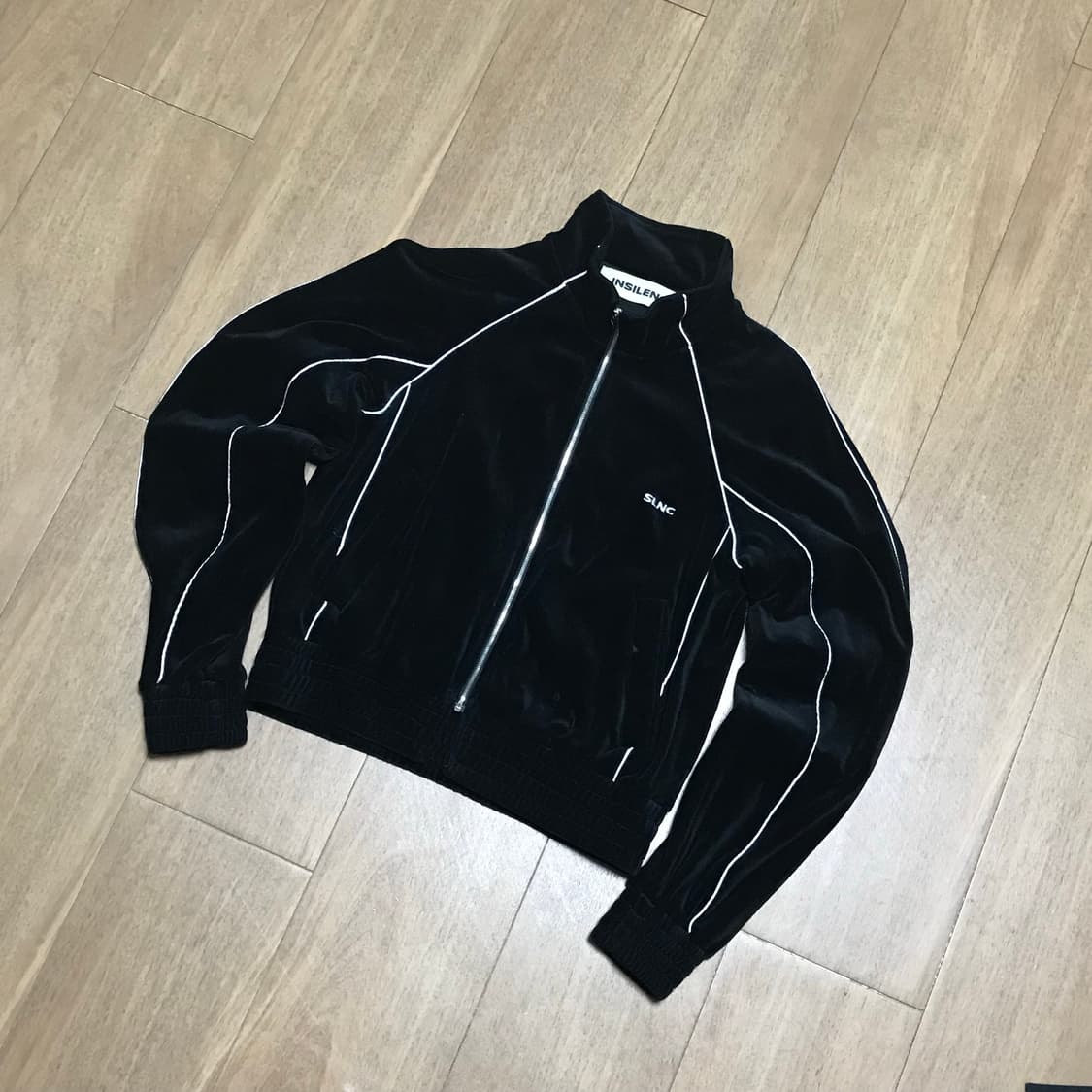 인사일런스 우먼 벨로아 트랙 집업 블랙 S 상품이미지2