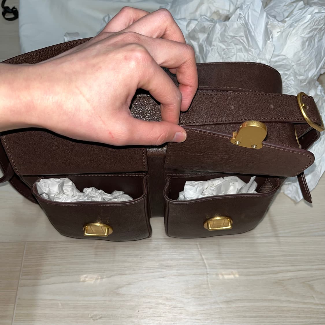 🏷️ 에토스 투포켓 레더백 / 브라운 상품이미지9