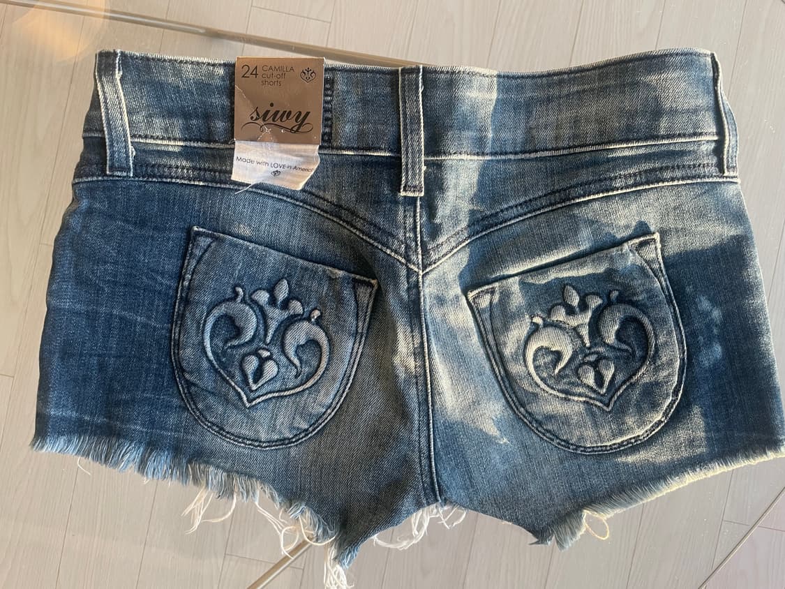 (보관신품!) 씨위 siwy 카밀라 쇼츠 25 상품이미지2