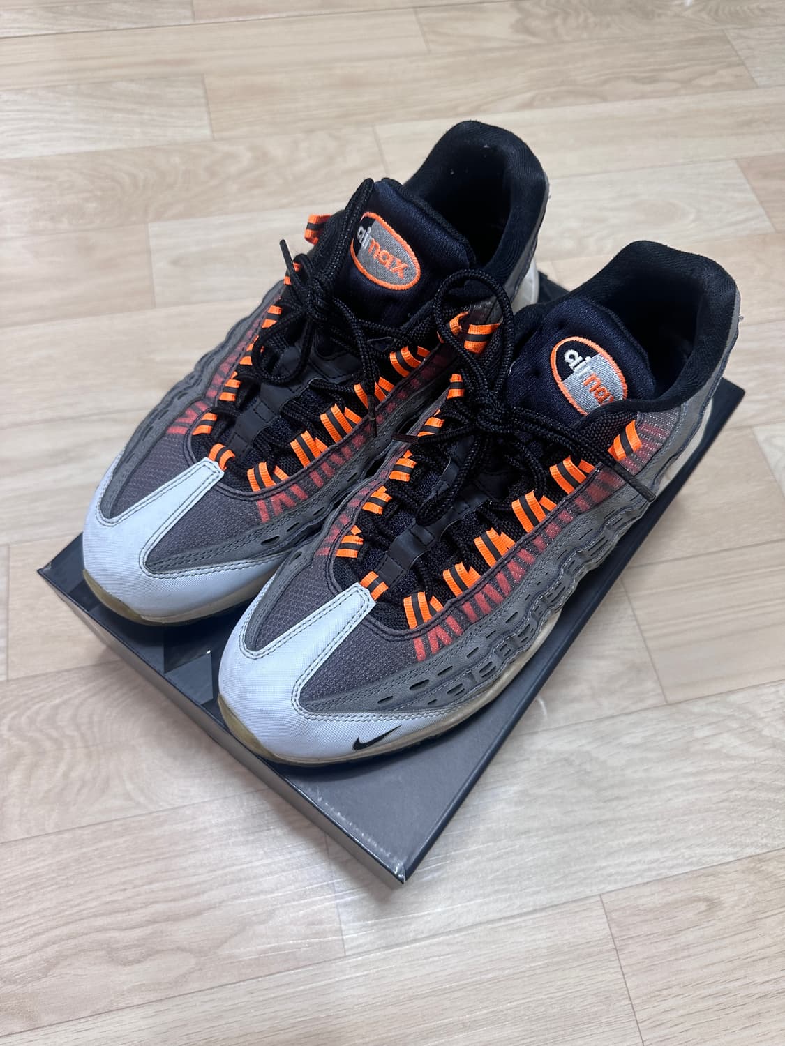 [290] 나이키 x 킴존스 에어맥스 95 토탈오렌지 상품이미지2