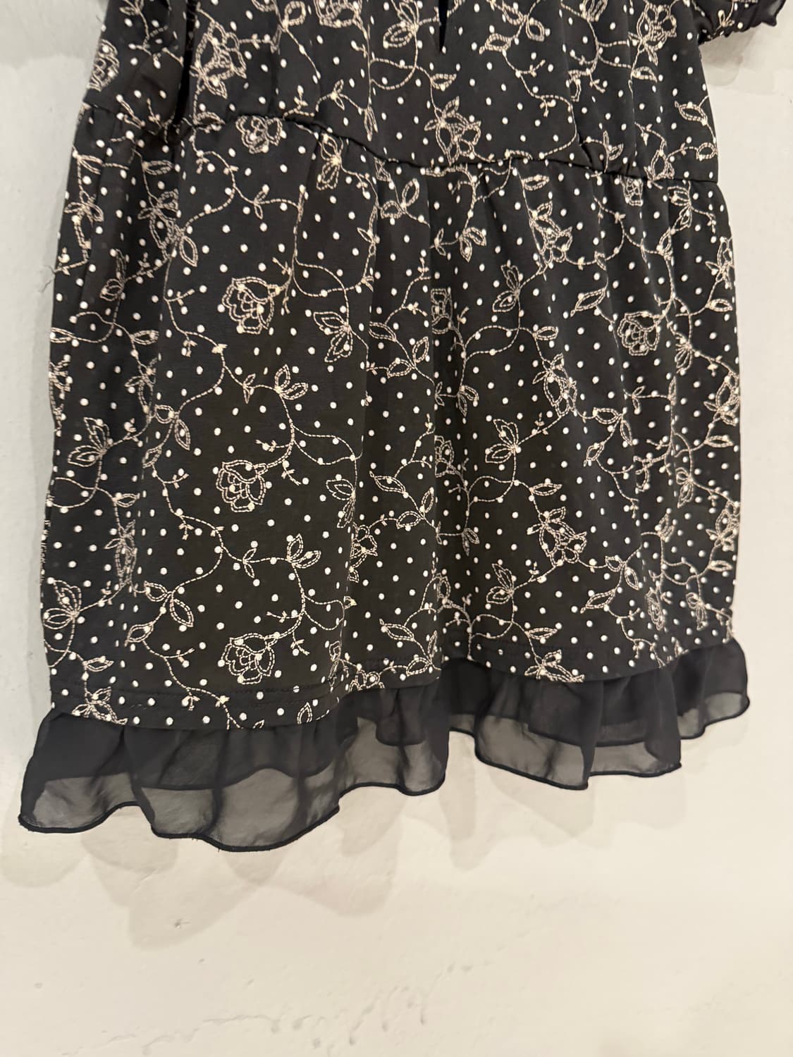 flower & dot pattern off-shoulder top 상품이미지8
