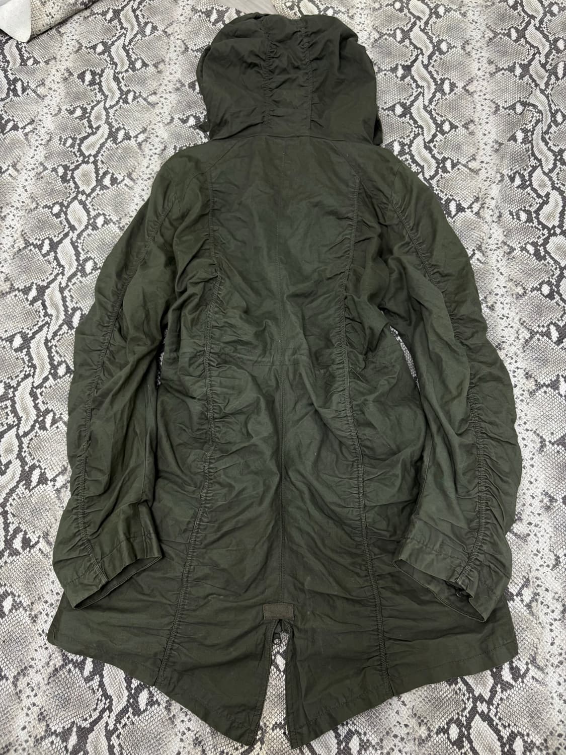 “Dig Deep” Grunge Mood Over Hooded Khaki 상품이미지10