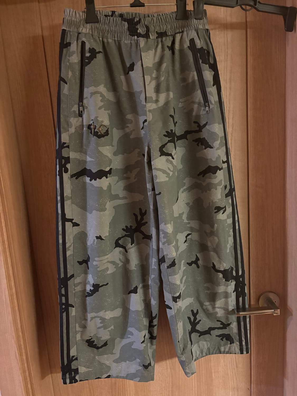 아디다스X떠그클럽 콜라보 트랙 팬츠 블랙 (Size L) 상품이미지1