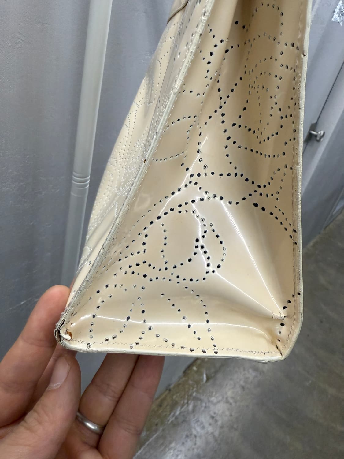 샤넬 정품 까멜리아 페이던트 빈티지 토트백 상품이미지6