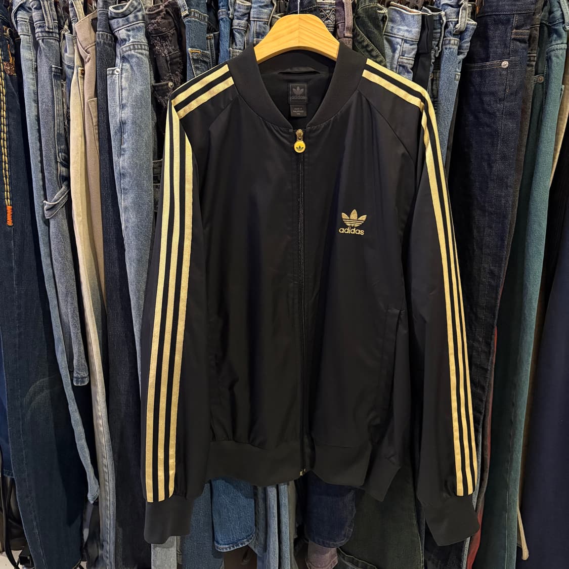 아디다스 검정 골드 오리지널스 바람막이 져지 상품이미지2