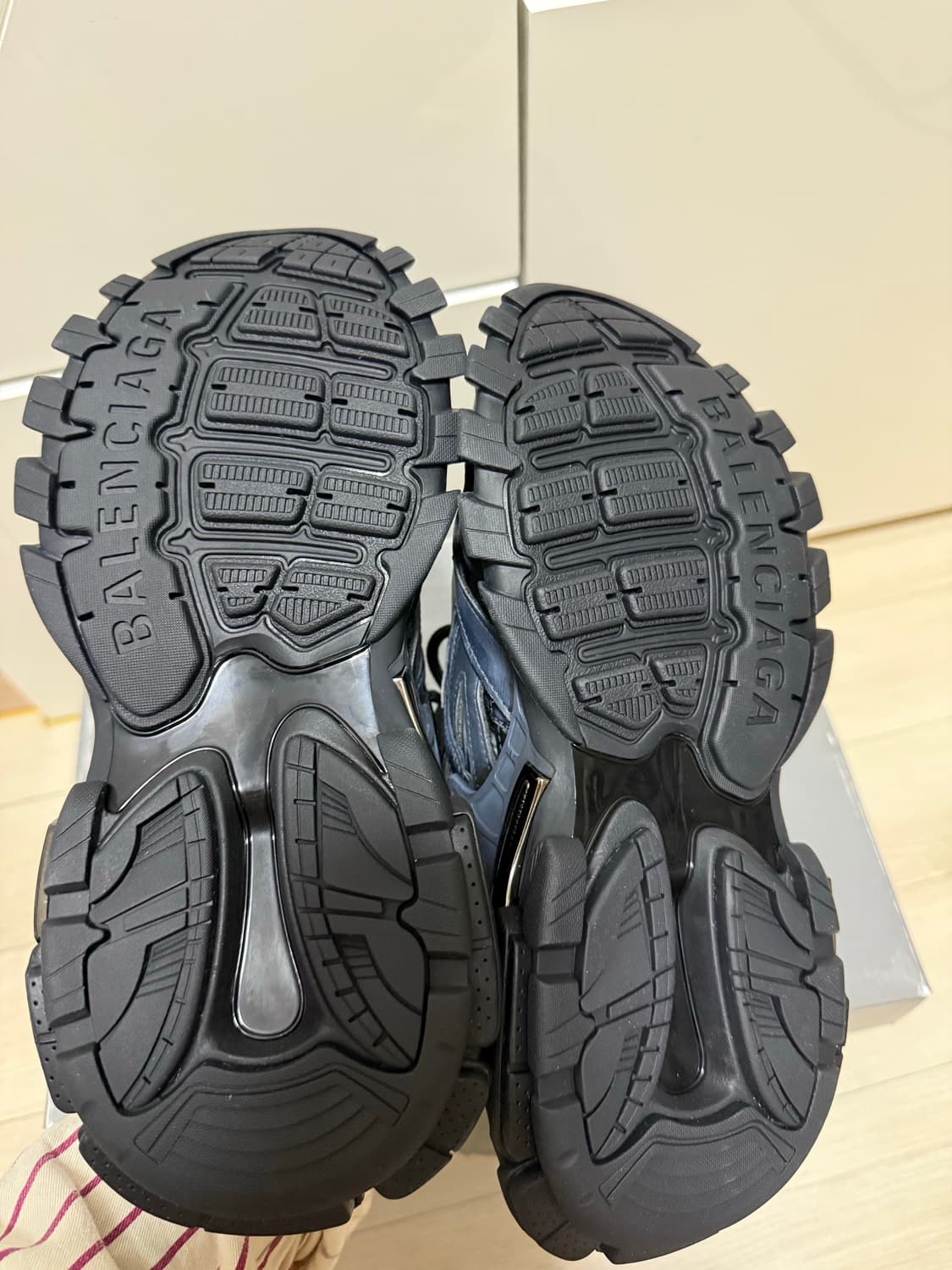 발렌시아가 트랙2 블랙 스니커즈 38 상품이미지4