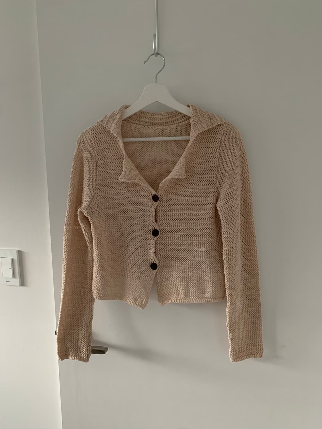 베이지 카라 니트 가디건 상품이미지1