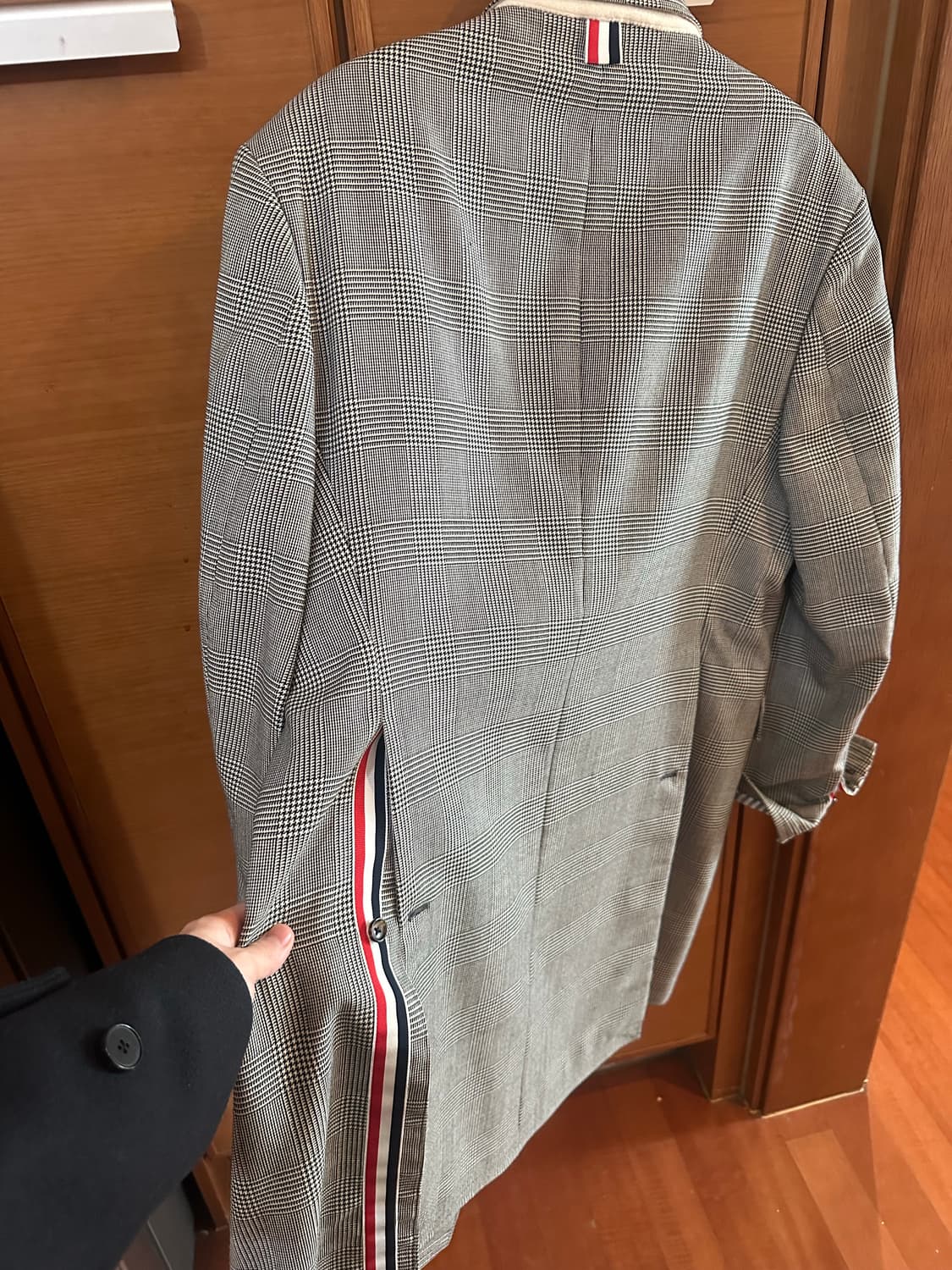 톰브라운 체스터필드 코트 상품이미지7