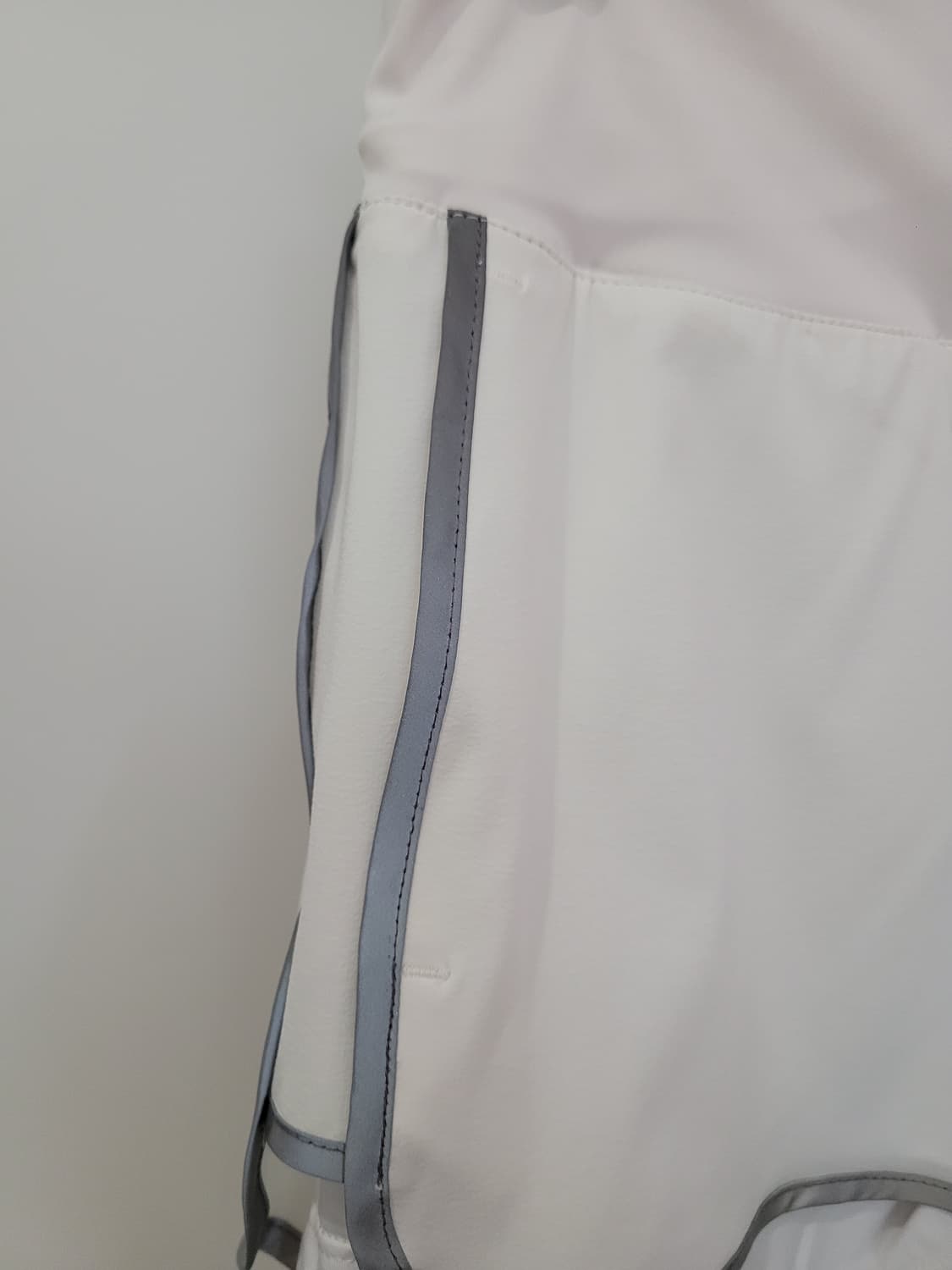 LF 브룩스 리플렉티브 3인치 반바지 여성용 화이트 S사이즈 미착용 상품이미지4