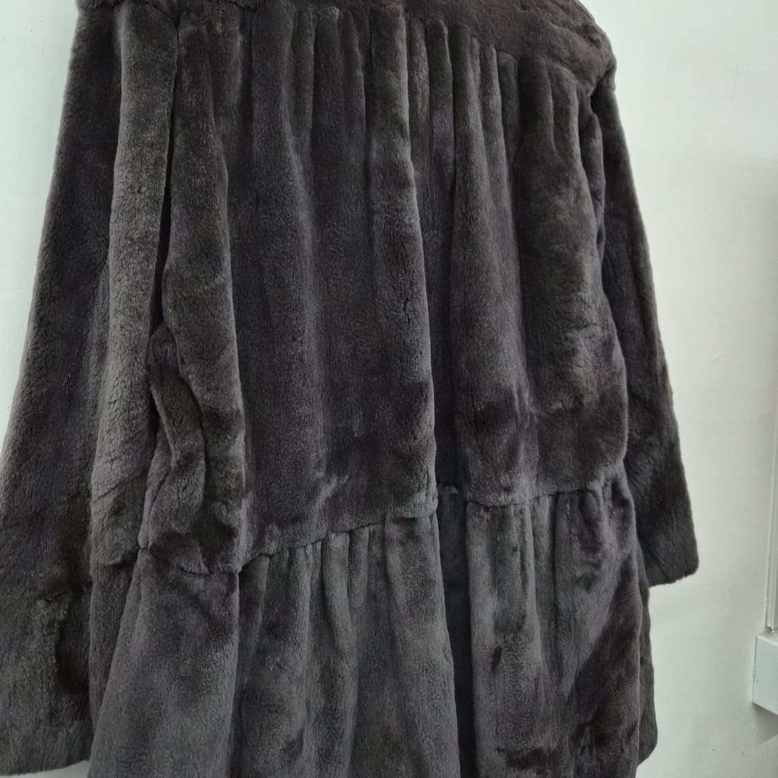 셀린느 밍크 롱 코트 블랙 여성 FREE 상품이미지6