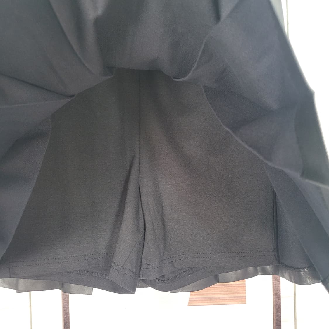 에고이스트 밴딩 에코레더 미니 스커트 55사이즈 새옷 컨디션 상품이미지3