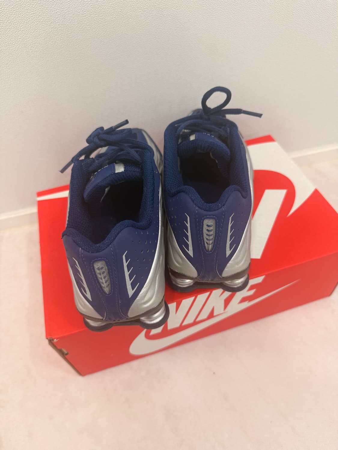 나이키샥스 네이비실버 240 상품이미지4