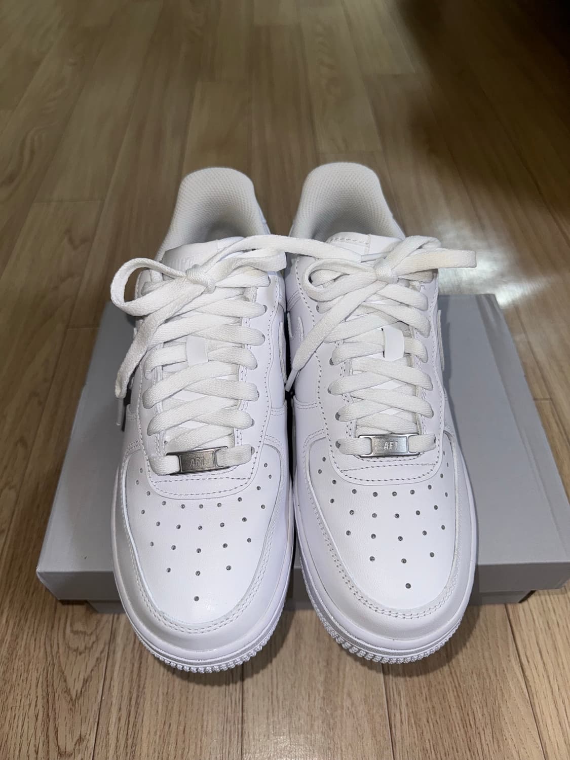 나이키 에어포스1 '07 로우 화이트 상품이미지4