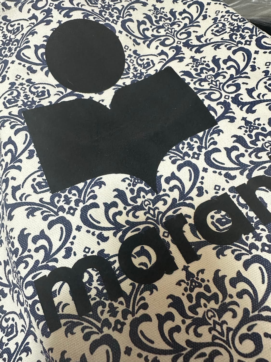 이자벨마랑벨벳 프린트 토트백 네이비 유럽한정판 상품이미지4