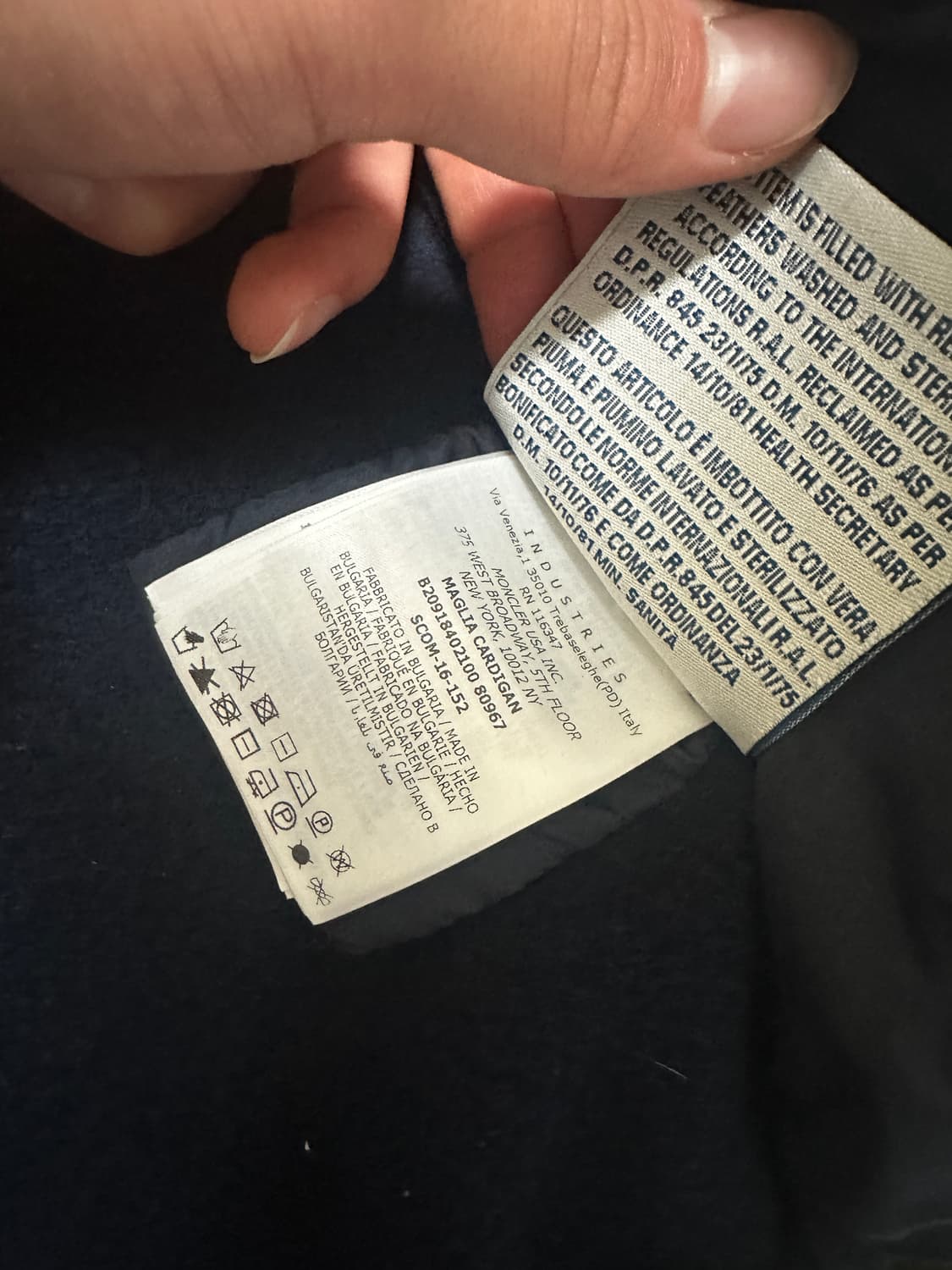 [M/당일배송] 몽클레어 삼선 와펜 니트패딩 상품이미지4