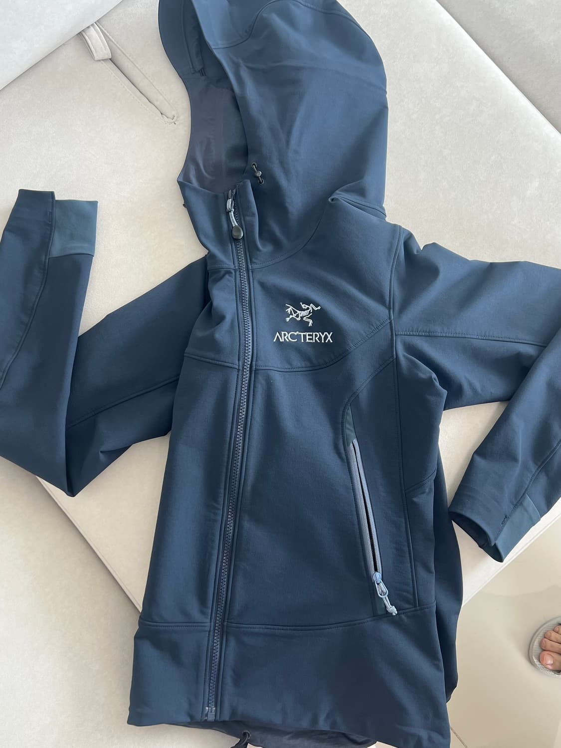 아크테릭스 바람막이  상품이미지1