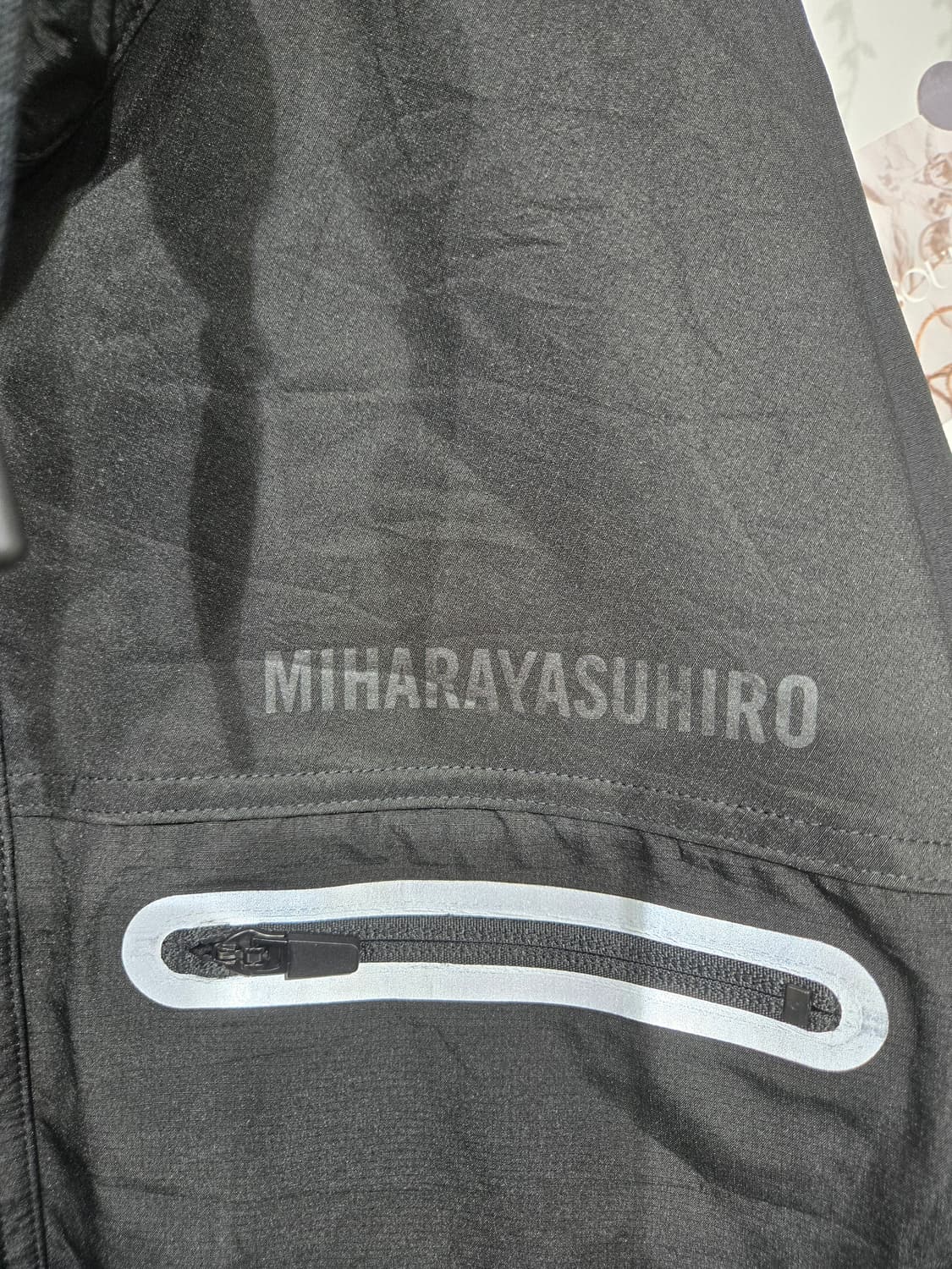 미하라 야스히로 블랙 후드 자켓 gu 상품이미지6