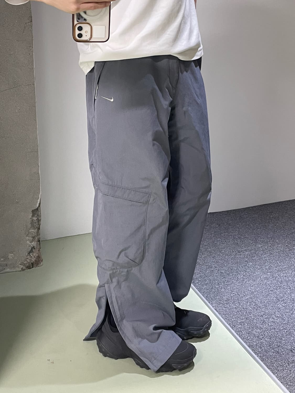 나이키 00s 스우시 그레이 포켓 팬츠 상품이미지1