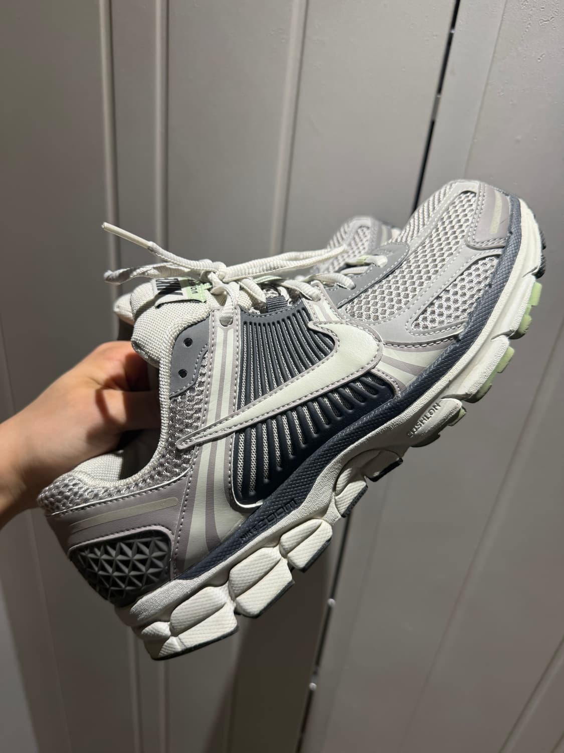 나이키 줌보메로 275  상품이미지1