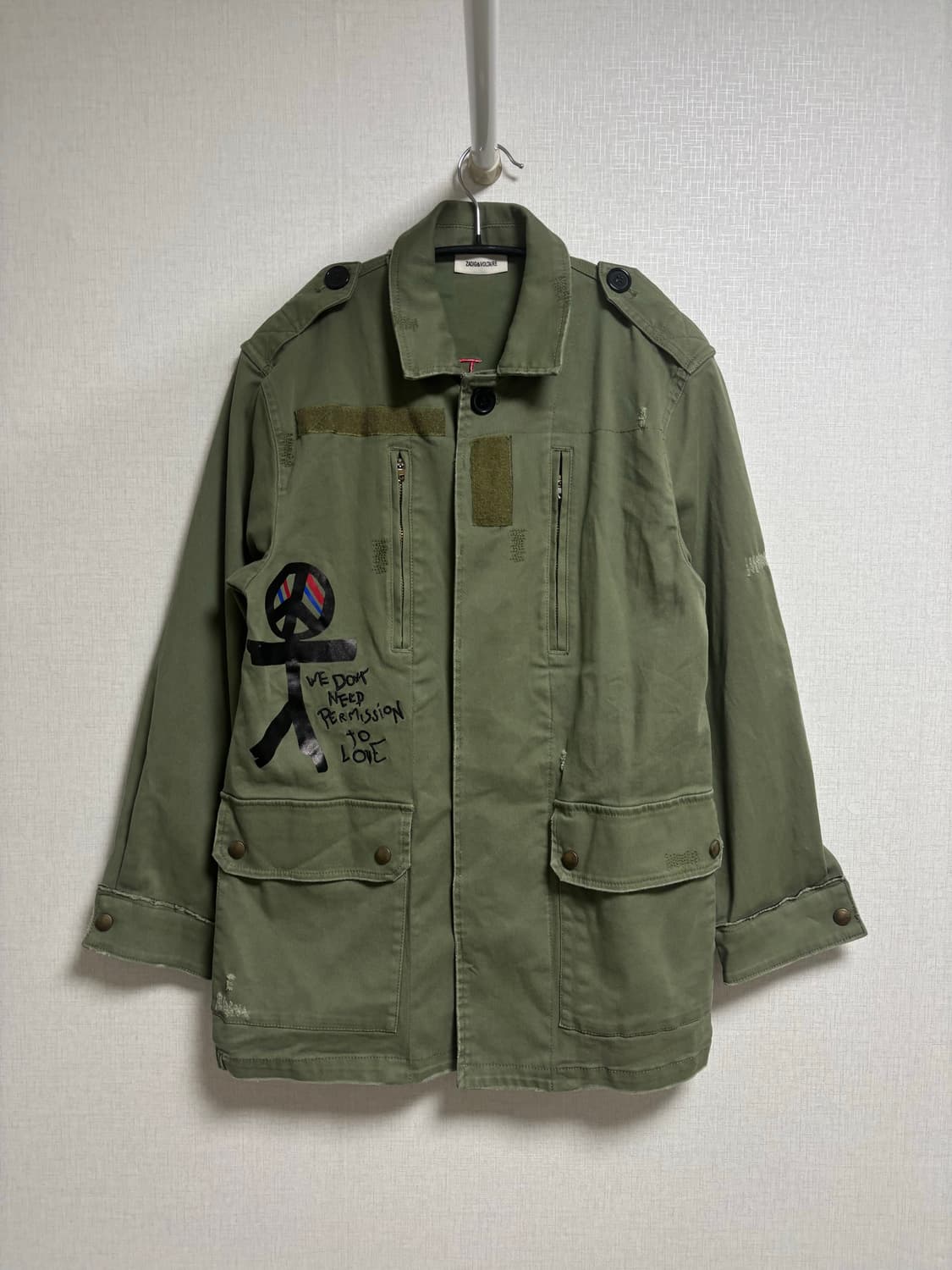 쟈딕앤볼테르 카키 프린팅 & 자수 필드 자켓 상품이미지1