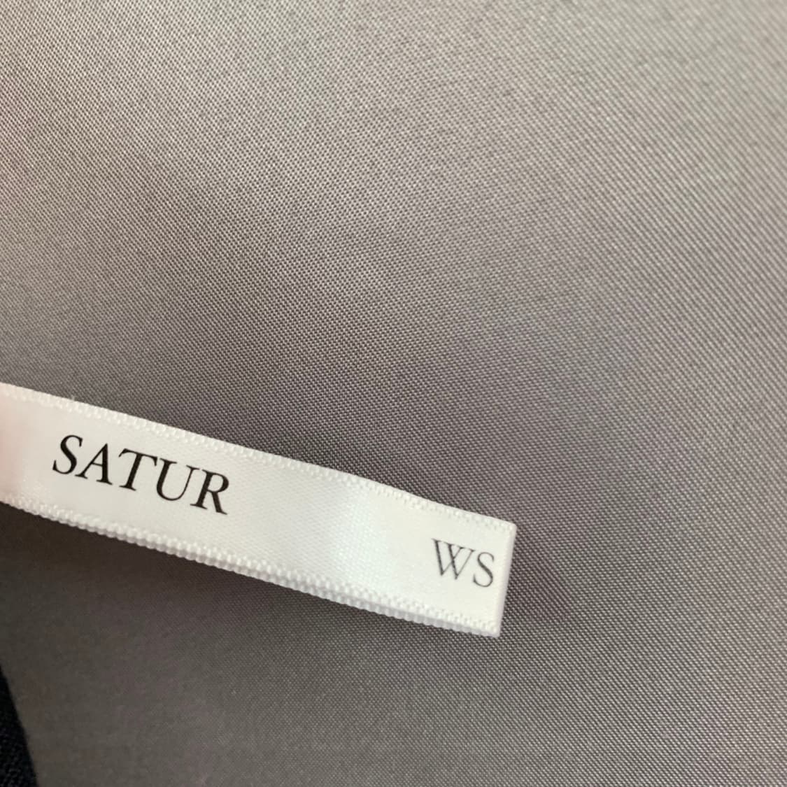 S SATUR 세터 여성 파인 하프 피케 니트 반팔 카라티 상품이미지5