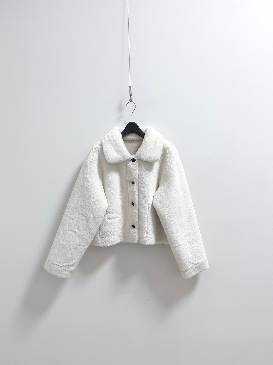 도프셉 화이트 퍼 자켓  상품이미지2