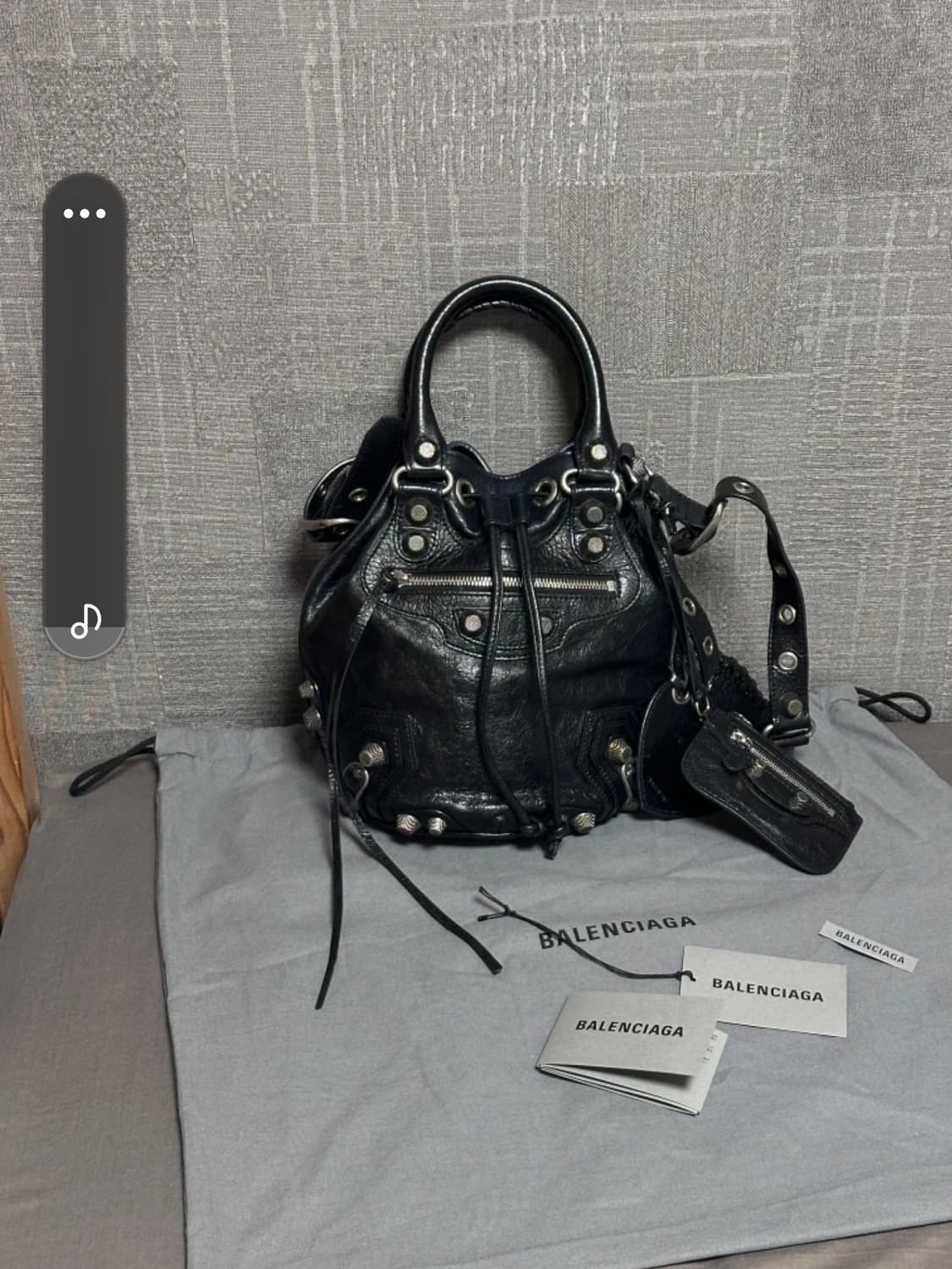 발렌시아가 르카골 버킷백 스몰 상품이미지1